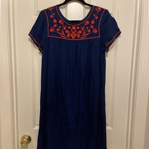 Short Sleeve Dress with Embroidery